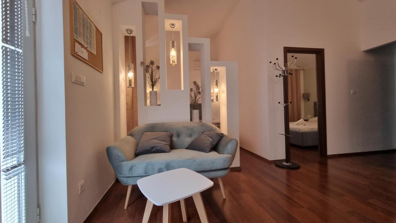 Holiday Home Gabi Рогозниця Екстер'єр фото