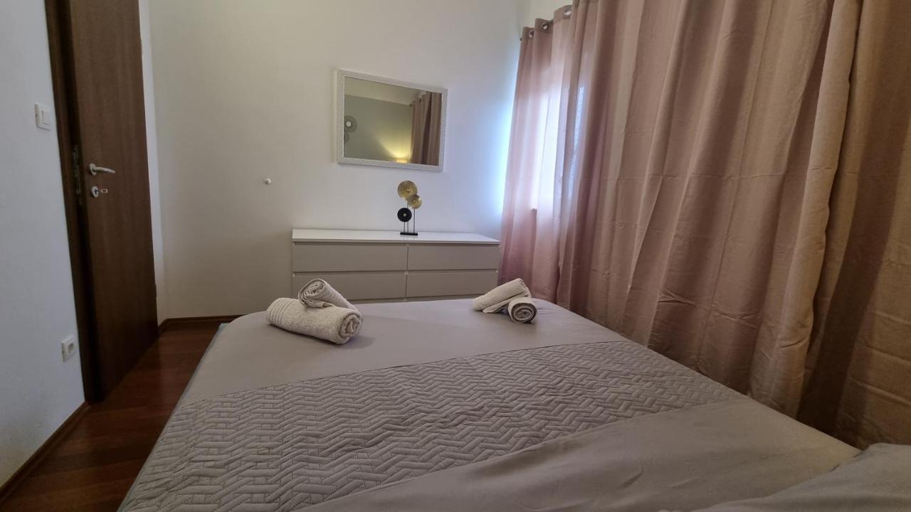Holiday Home Gabi Рогозниця Екстер'єр фото