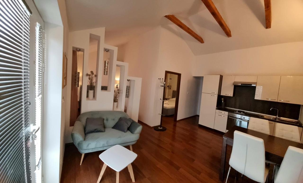 Holiday Home Gabi Рогозниця Екстер'єр фото