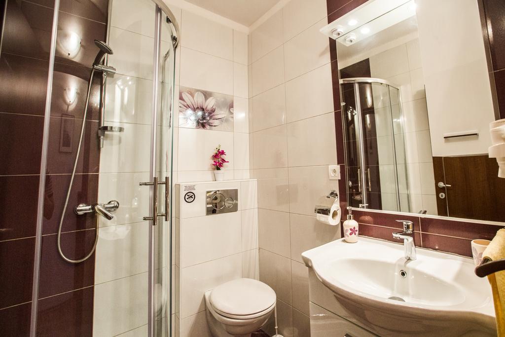Holiday Home Gabi Рогозниця Екстер'єр фото