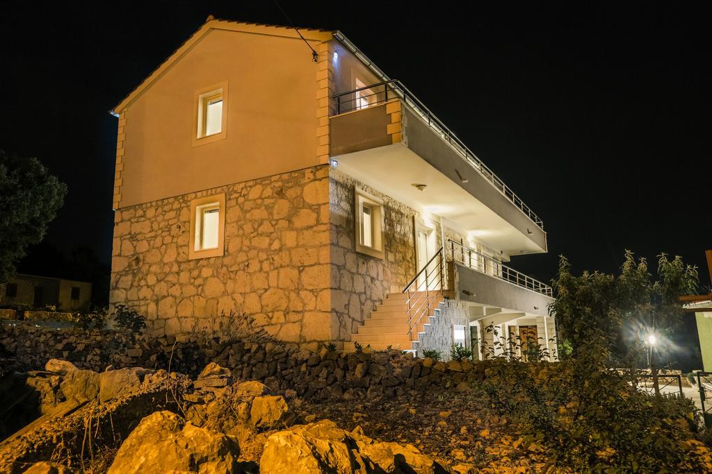 Holiday Home Gabi Рогозниця Екстер'єр фото