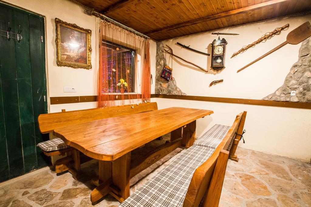 Holiday Home Gabi Рогозниця Екстер'єр фото